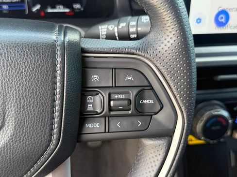 Used 2026 Toyota 4Runner TRD Off-Road Premium AWD/4WD image 18