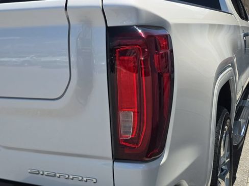 Used 2023 GMC Sierra 1500 Denali w/ Technology Package AWD/4WD image 8