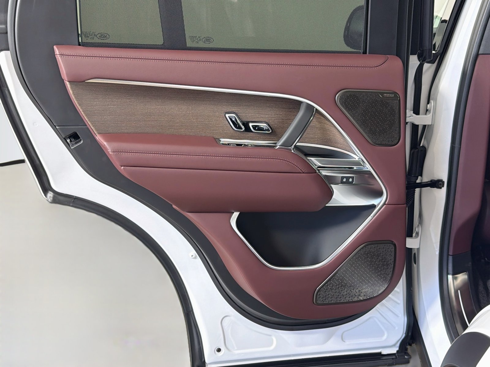 New 2026 Land Rover Range Rover Autobiography AWD/4WD image 26