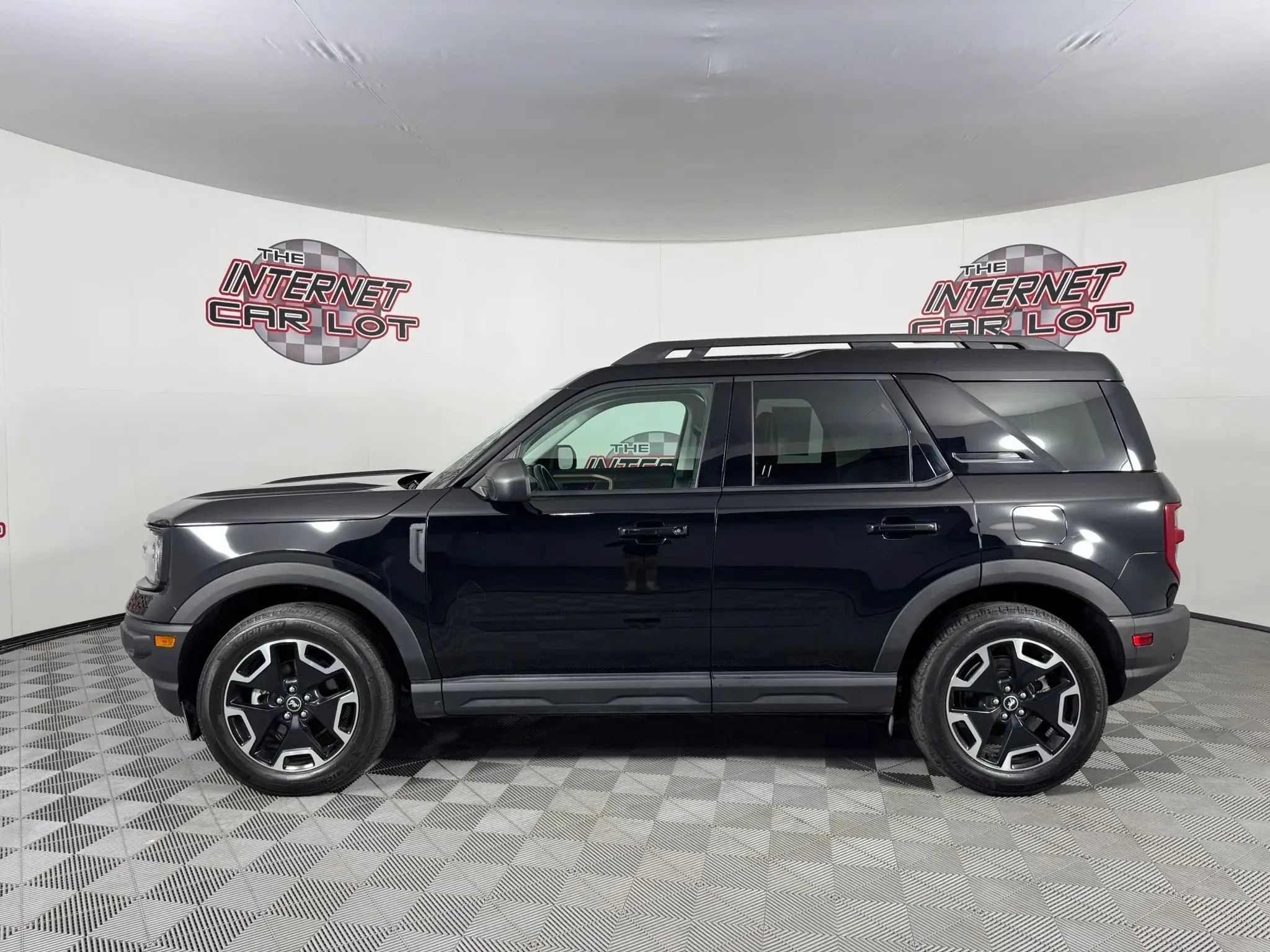 Used 2022 Ford Bronco Sport Outer Banks w/ Tech Package AWD/4WD image 4
