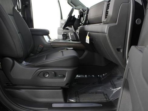 New 2026 GMC Sierra 1500 SLT image 23