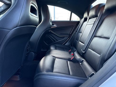 Used 2019 Mercedes-Benz CLA 250 4MATIC image 21