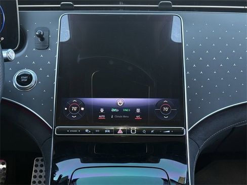 Used 2022 Mercedes-Benz EQS 450+ Sedan image 17