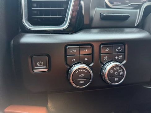 Used 2023 GMC Sierra 1500 Denali Ultimate AWD/4WD image 19