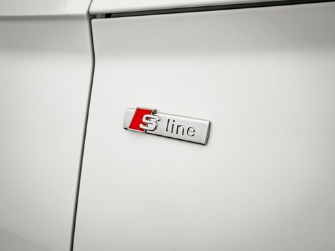 Certified 2024 Audi Q5 2.0T Premium w/ Summer of Audi Package image 16