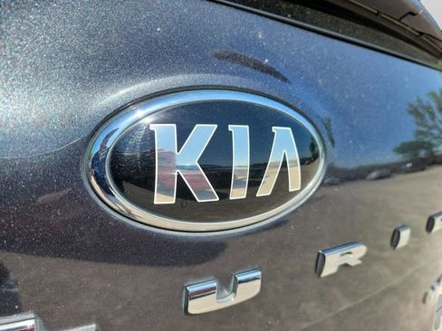 Used 2020 Kia Telluride LX image 37