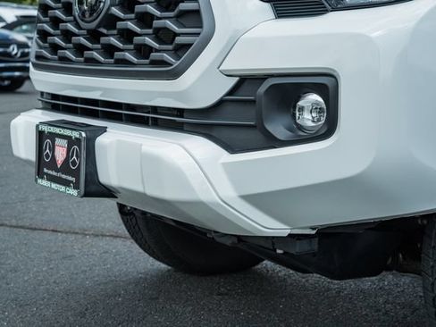 Used 2022 Toyota Tacoma TRD Sport w/ Technology Package AWD/4WD image 14