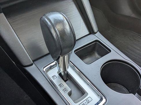 Used 2016 Subaru Outback 3.6R Limited image 12