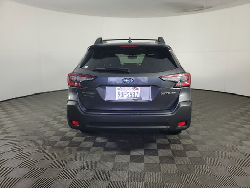 Used 2025 Subaru Outback Premium image 5