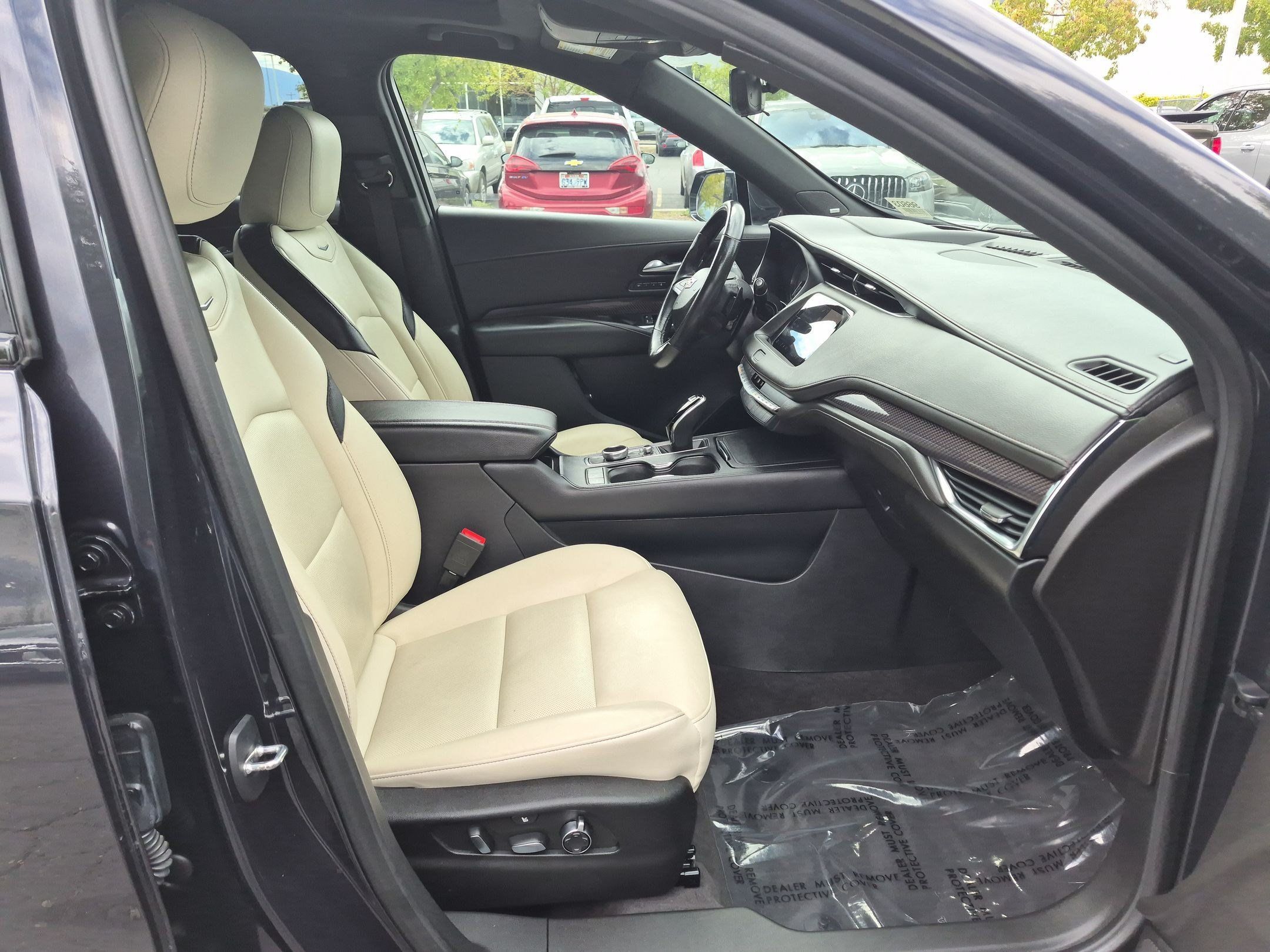 Used 2023 Cadillac XT4 Sport AWD/4WD image 29