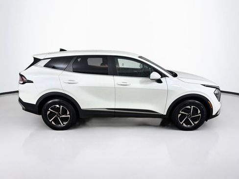 Used 2023 Kia Sportage LX AWD/4WD image 4
