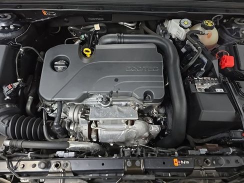 Used 2023 Chevrolet Malibu LT FWD image 12