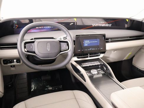 New 2026 Lincoln Nautilus Premier w/ Jet Appearance Package AWD/4WD image 2