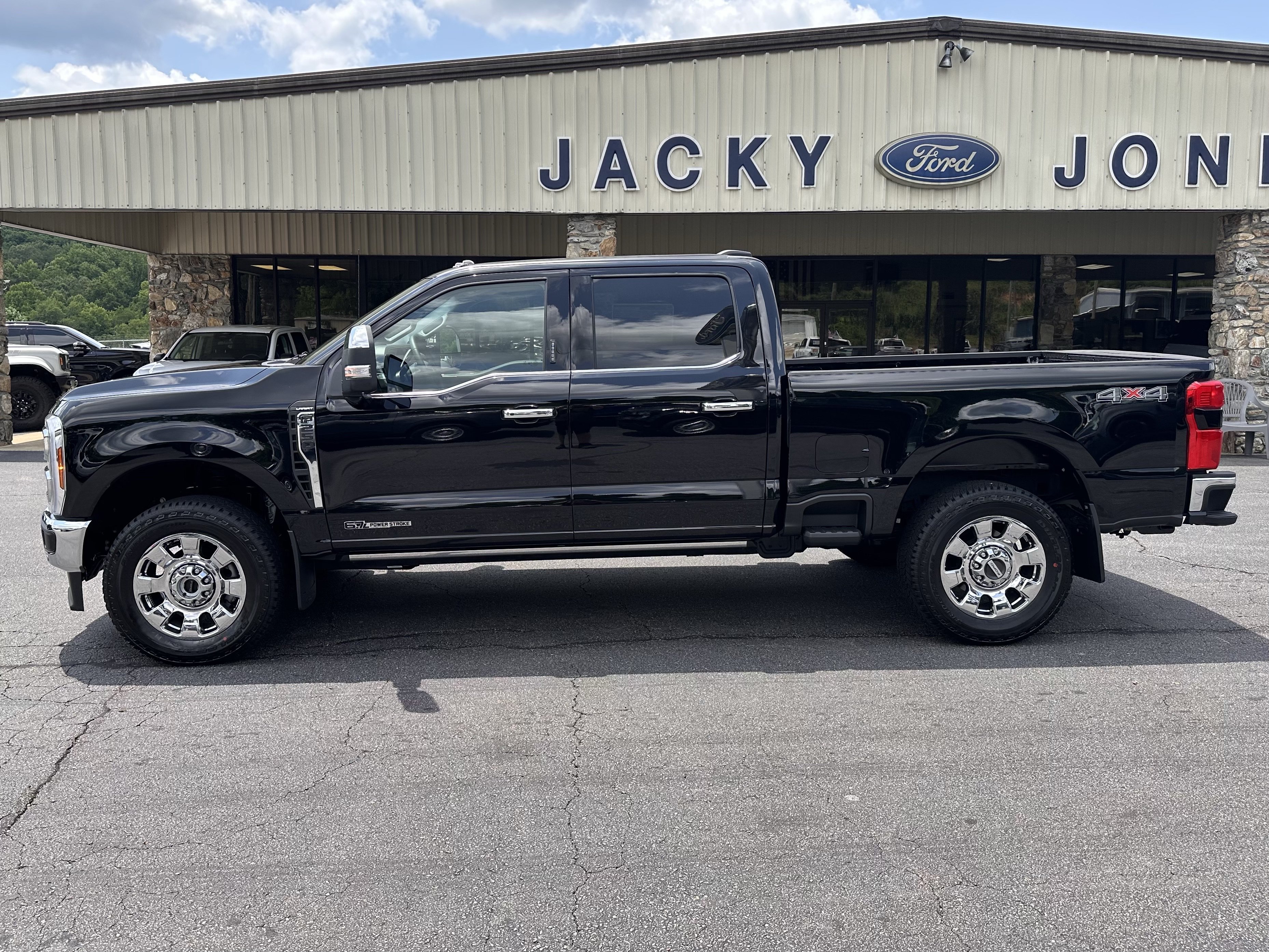 Used 2026 Ford F250 Lariat w/ Lariat Ultimate Package AWD/4WD image 1