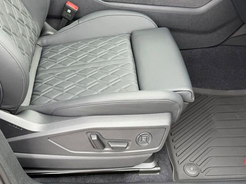 New 2025 Audi SQ5 Premium Plus image 44