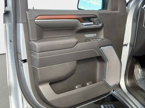 New 2026 GMC Sierra 1500 Denali w/ Denali Reserve Package image 17