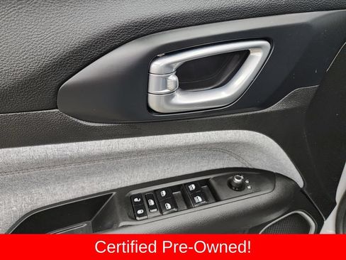 Certified 2022 Jeep Compass Latitude w/ Sun and Sound Group AWD/4WD image 10
