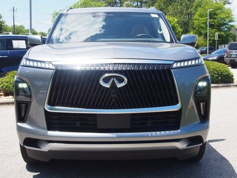 Used 2025 INFINITI QX80 Sensory AWD/4WD image 3