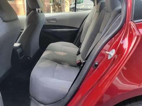 Used 2022 Toyota Corolla SE FWD image 9