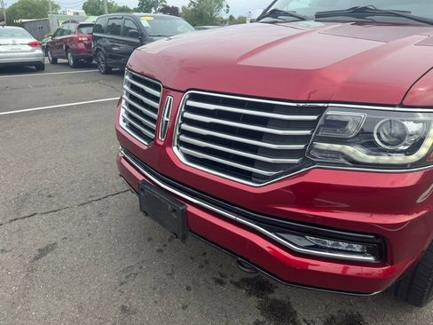 Used 2017 Lincoln Navigator Reserve AWD/4WD image 14