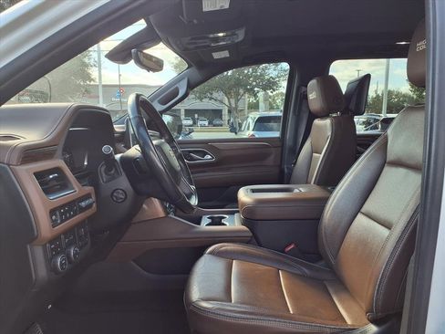 Used 2022 Chevrolet Suburban High Country w/ LPO, Illumination Package image 17