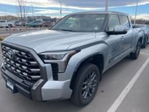 Used 2022 Toyota Tundra Platinum image 1