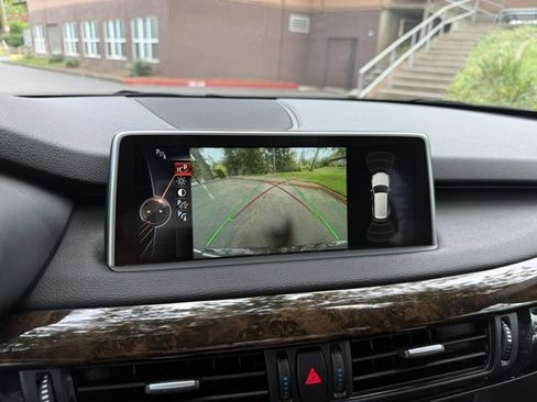 Used 2015 BMW X5 xDrive35d image 21