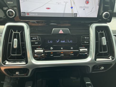 Used 2022 Kia Sorento SX FWD image 23