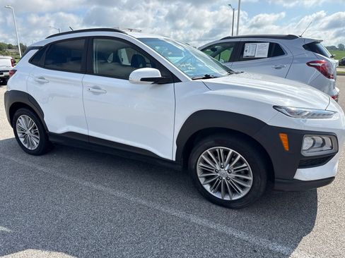 Used 2021 Hyundai Kona SEL FWD image 2