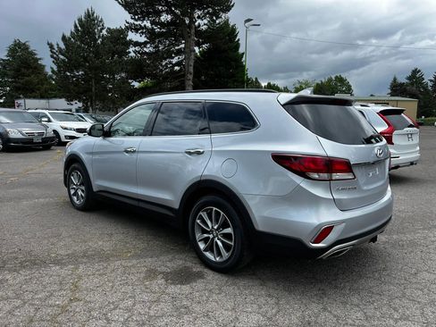 Used 2017 Hyundai Santa Fe SE AWD/4WD image 5
