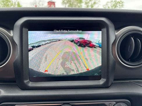 Used 2023 Jeep Wrangler Unlimited Sport AWD/4WD image 15