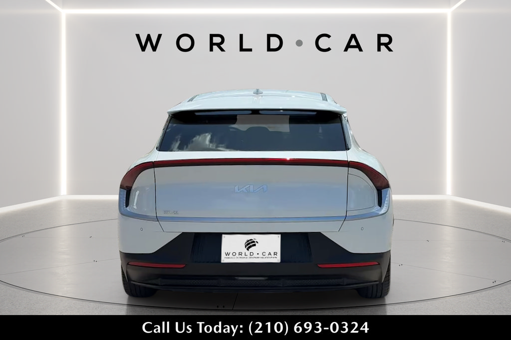 Used 2024 Kia EV6 Light RWD image 4
