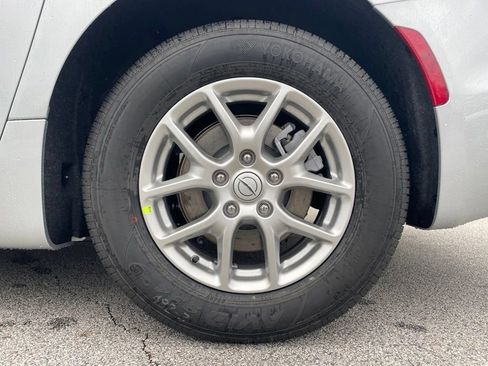 New 2026 Chrysler Pacifica Select FWD image 9