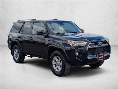 Used 2023 Toyota 4Runner SR5 image 3