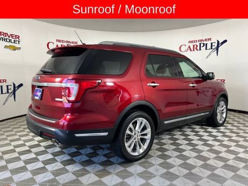 Used 2018 Ford Explorer Limited w/ Equipment Group 301A FWD image 9