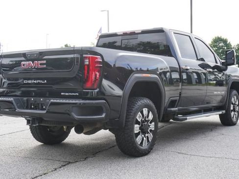 Used 2024 GMC Sierra 3500 Denali AWD/4WD image 29