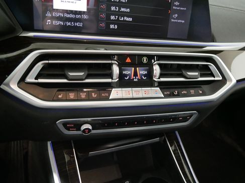 Used 2020 BMW X5 xDrive40i w/ Parking Assistance Package image 23