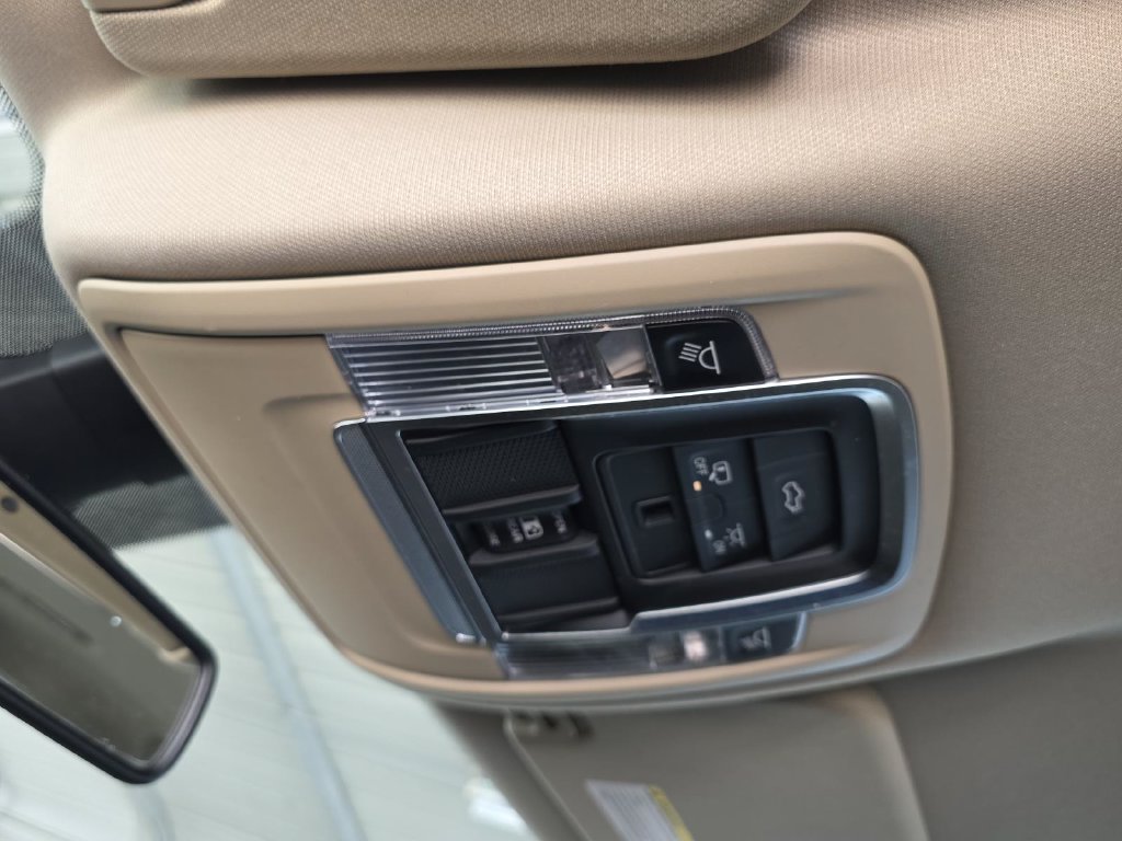 Used 2019 RAM 1500 Laramie AWD/4WD image 28