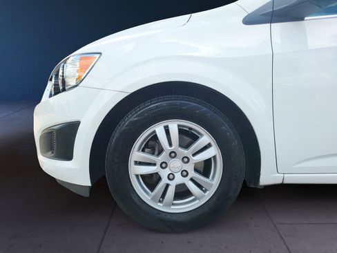 Used 2015 Chevrolet Sonic LT image 9