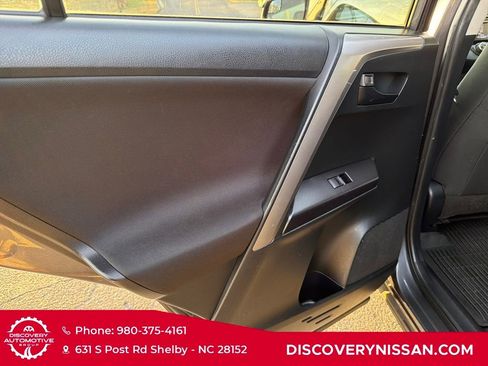 Used 2016 Toyota RAV4 LE image 29
