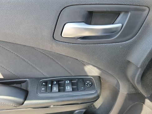 Used 2023 Dodge Charger SXT w/ Blacktop Package image 7