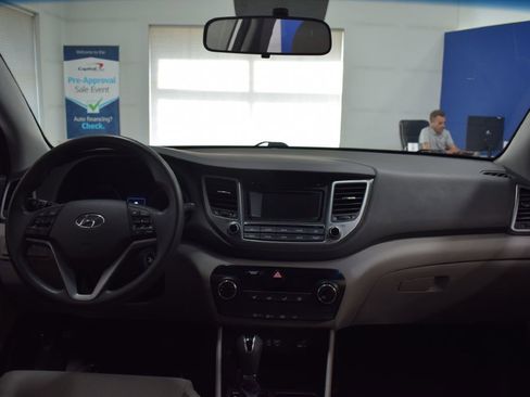 Used 2017 Hyundai Tucson SE image 11
