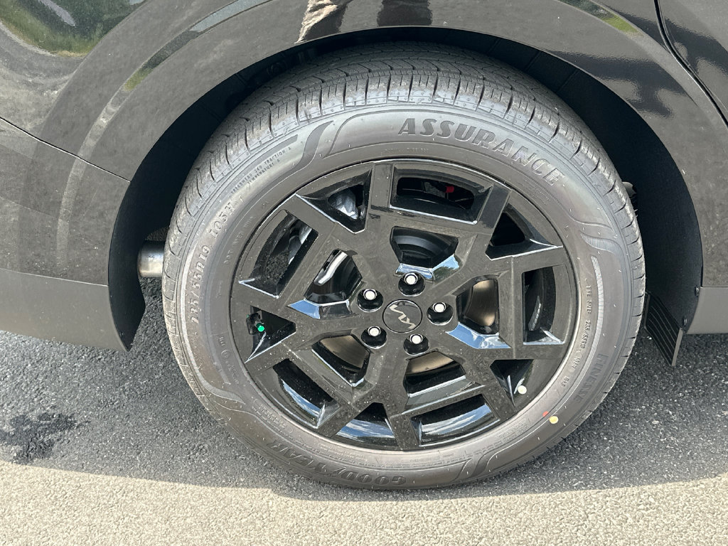 New 2027 Kia Carnival SX w/ Dark Edition Package FWD image 16