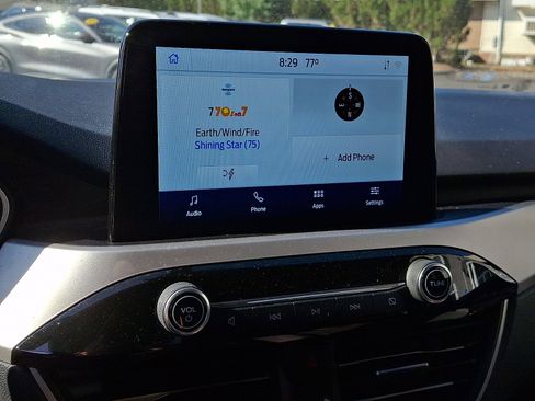 Used 2020 Ford Escape SE Sport image 17