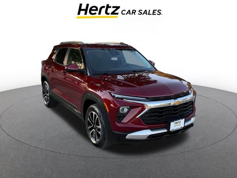 Used 2025 Chevrolet TrailBlazer LT image 1