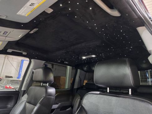 Used 2018 Chevrolet Silverado 1500 LTZ Z71 w/ LTZ Plus Package AWD/4WD image 28