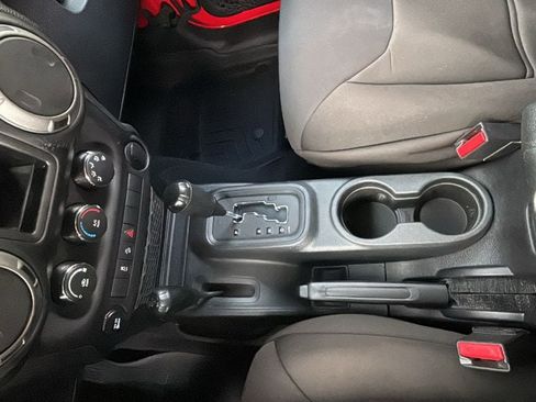 Used 2016 Jeep Wrangler Sport image 19