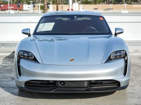 Used 2021 Porsche Taycan image 2