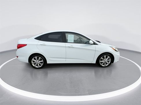 Used 2012 Hyundai Accent GLS w/ Premium Pkg 3 image 16