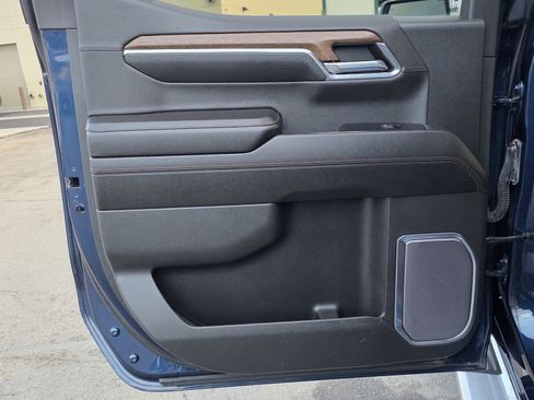 Used 2023 Chevrolet Silverado 1500 High Country w/ Technology Package image 16